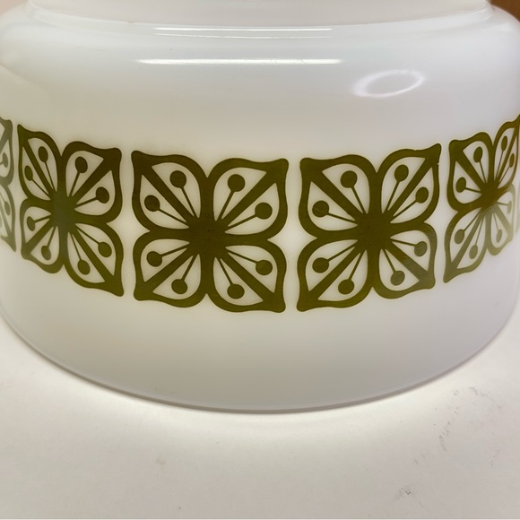 2-PYREX Verde Green/White Square Flowers Casserole Baking Dishes 274-B/1 1/2Qt - Picture 8 of 13